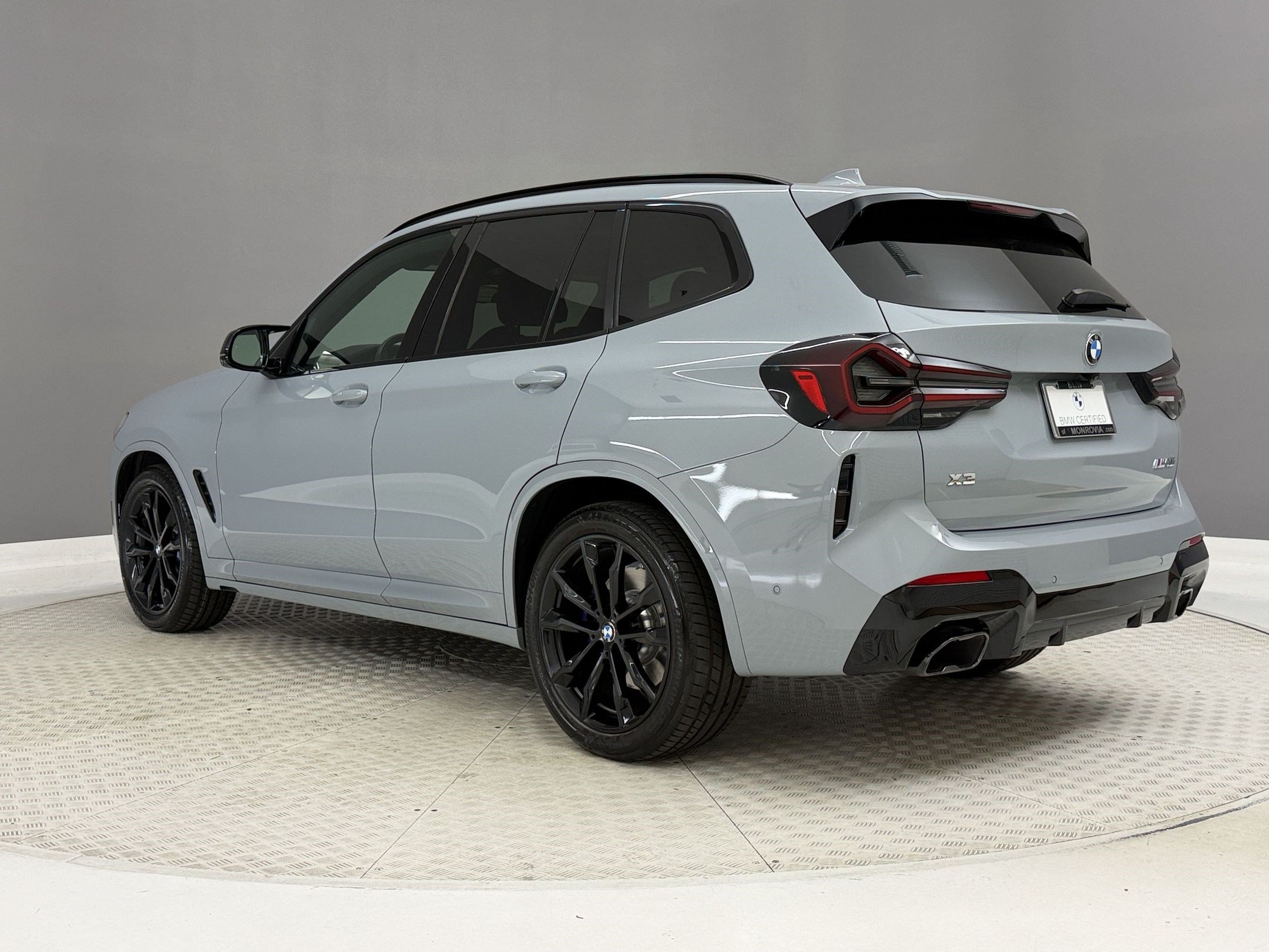 Certified 2024 BMW X3 M40i w/ Premium Package AWD/4WD image 3