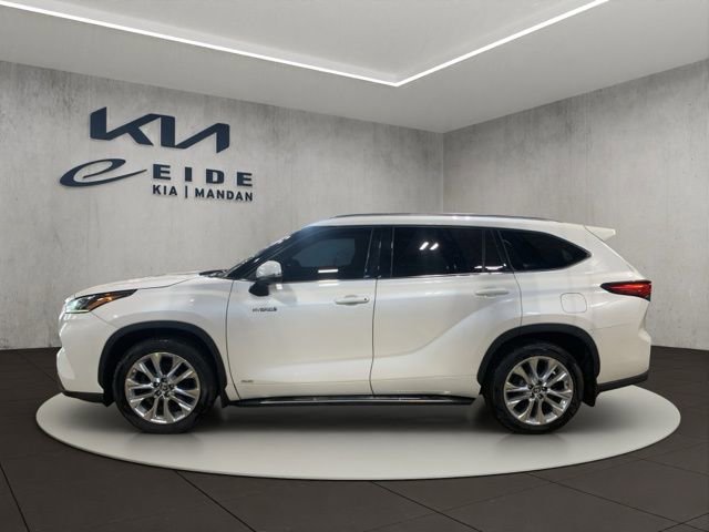 Used 2020 Toyota Highlander Limited image 3
