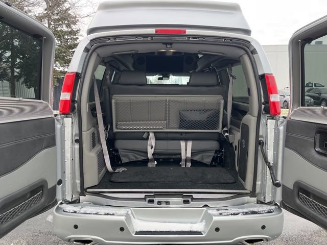Used 2024 GMC Savana 2500 Explorer Limited SE image 7