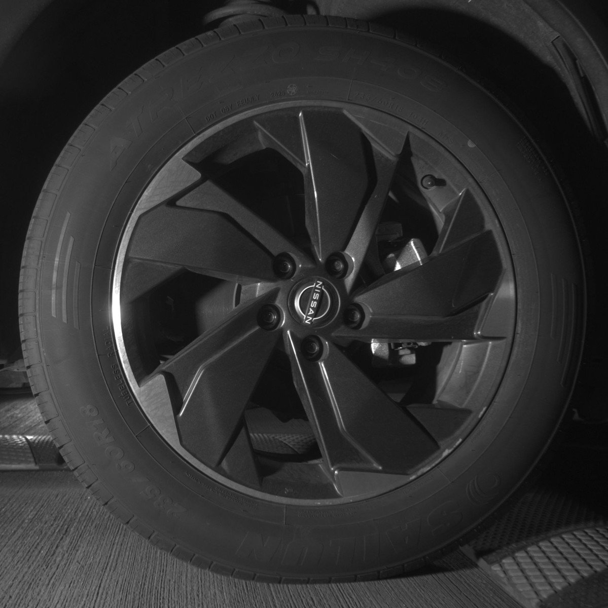 Used 2025 Nissan Rogue SV FWD image 13