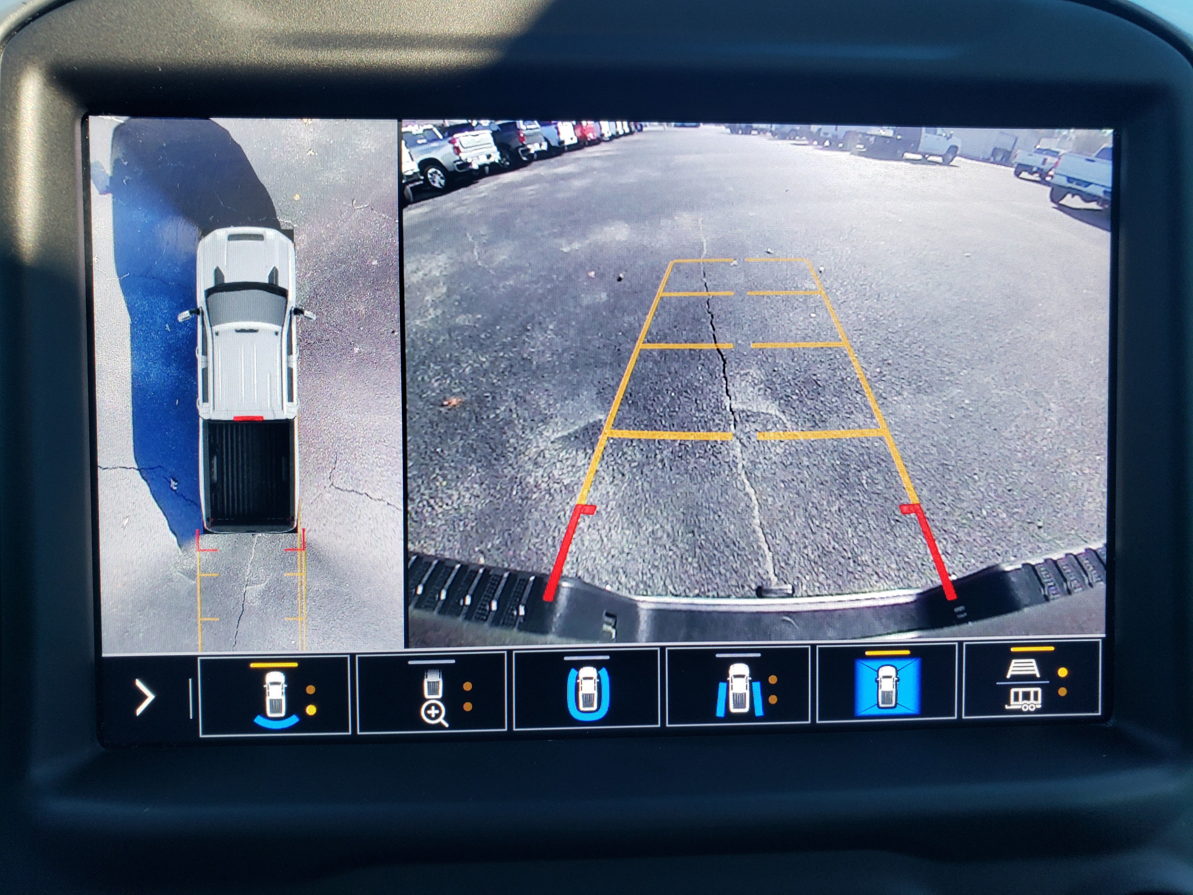 Used 2022 Chevrolet Silverado 2500 LTZ w/ LTZ Premium Package image 38