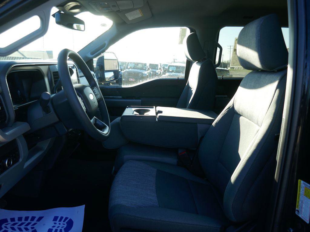 New 2026 Ford F250 XLT w/ XLT Premium Package image 16