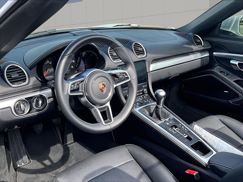 Certified 2024 Porsche 718 Boxster RWD image 4