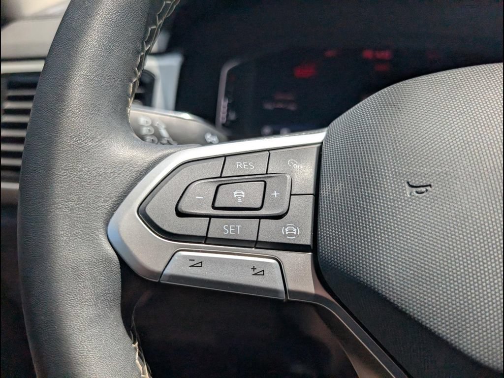 Certified 2023 Volkswagen Atlas SE FWD image 13