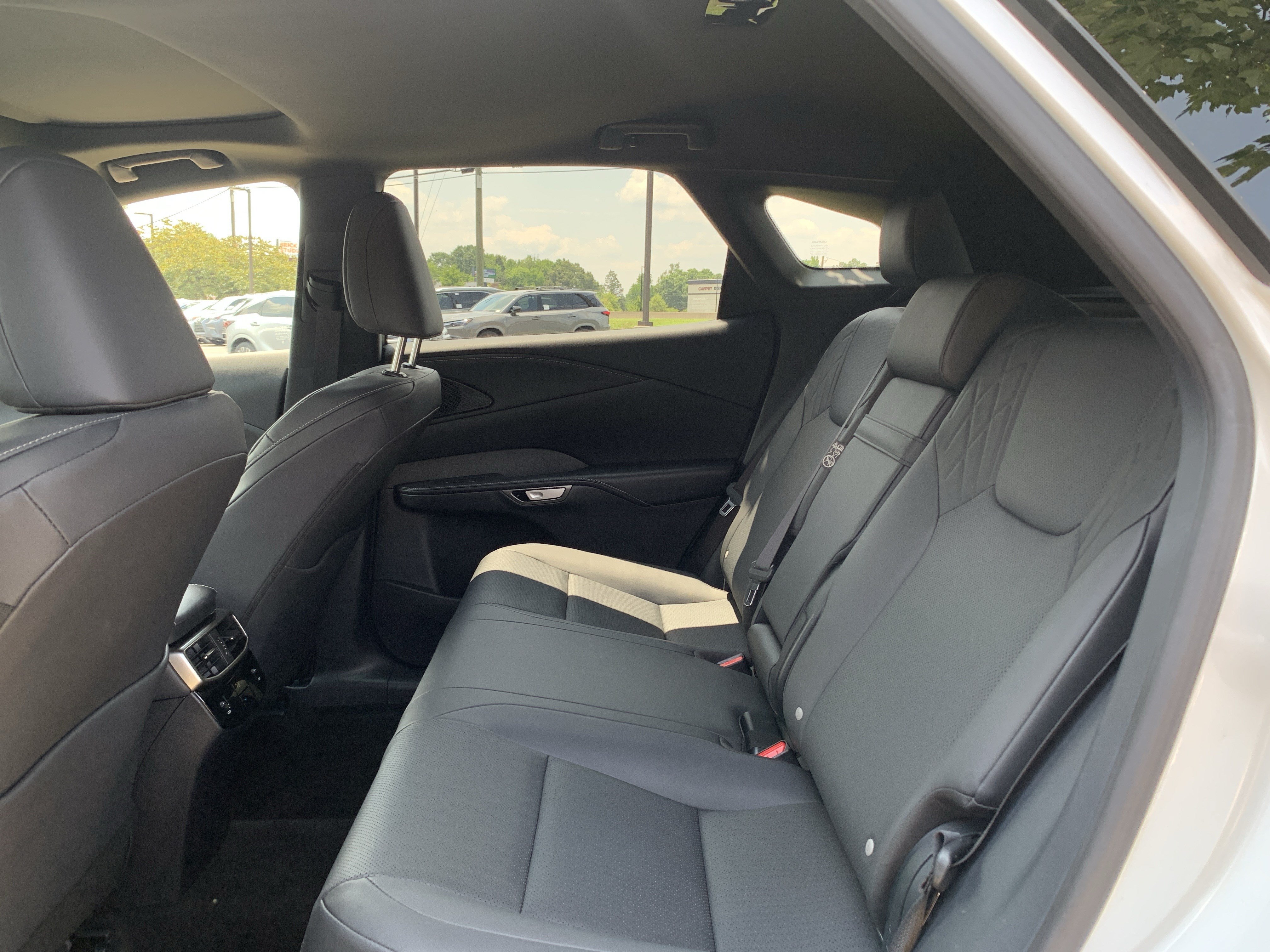 Certified 2025 Lexus RX 350 Premium w/ Accessory Package (Z1) FWD image 32