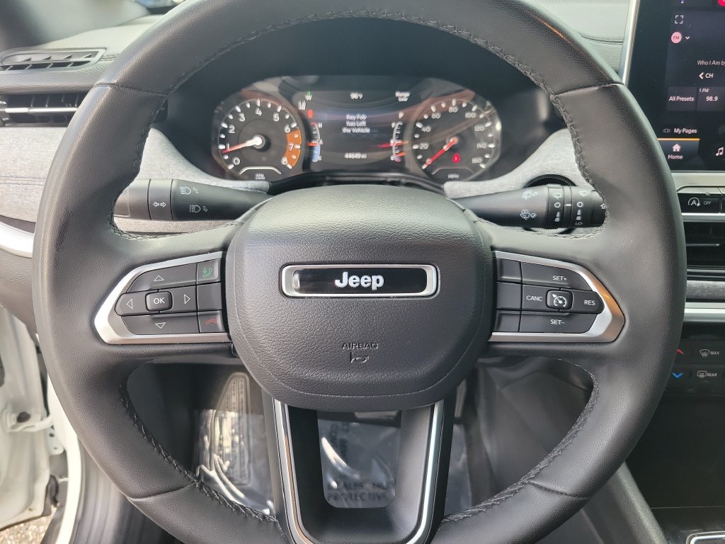 Used 2024 Jeep Compass Latitude AWD/4WD image 18