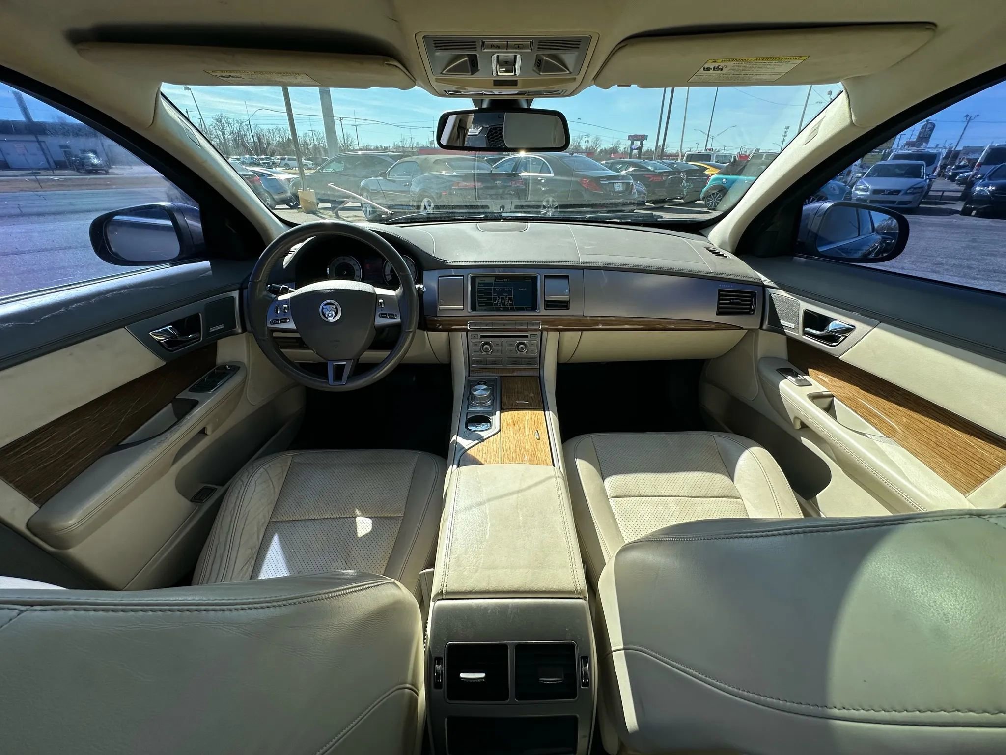 Used 2009 Jaguar XF Premium image 11