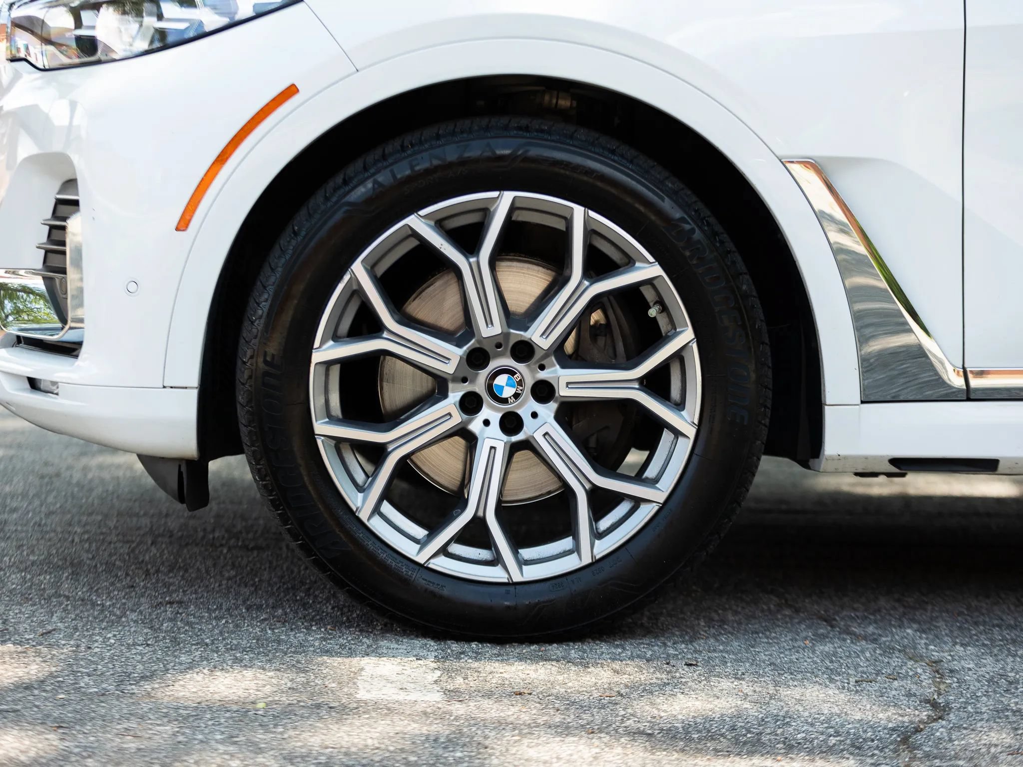 Used 2021 BMW X7 xDrive40i w/ Premium Package AWD/4WD image 13