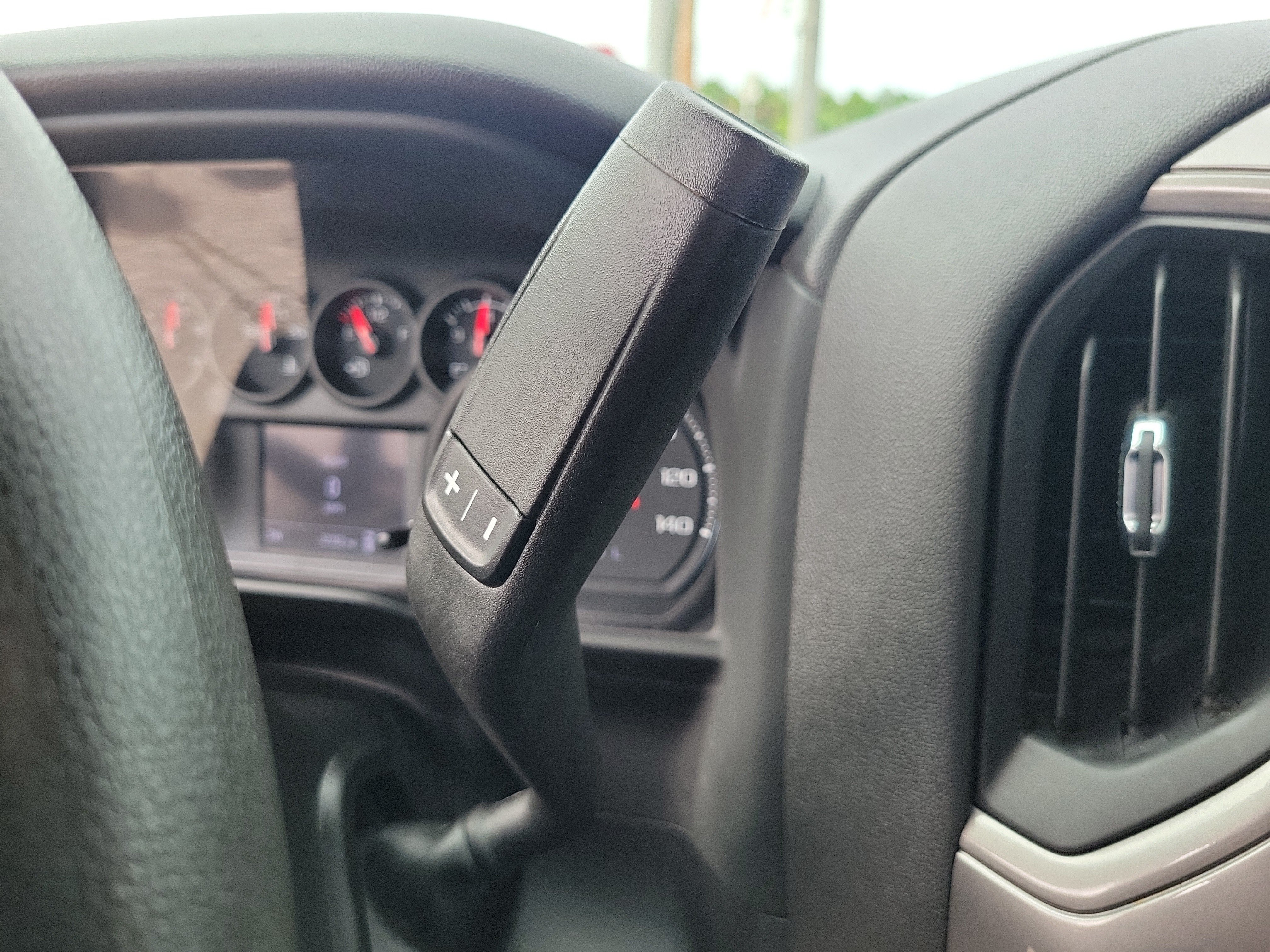 Used 2025 Chevrolet Silverado 1500 W/T RWD image 16