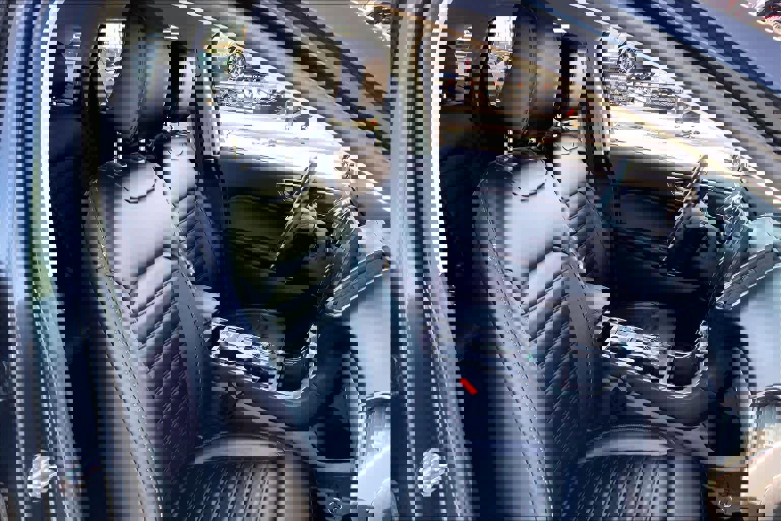 Used 2024 Ford Edge SEL w/ Convenience Package image 9