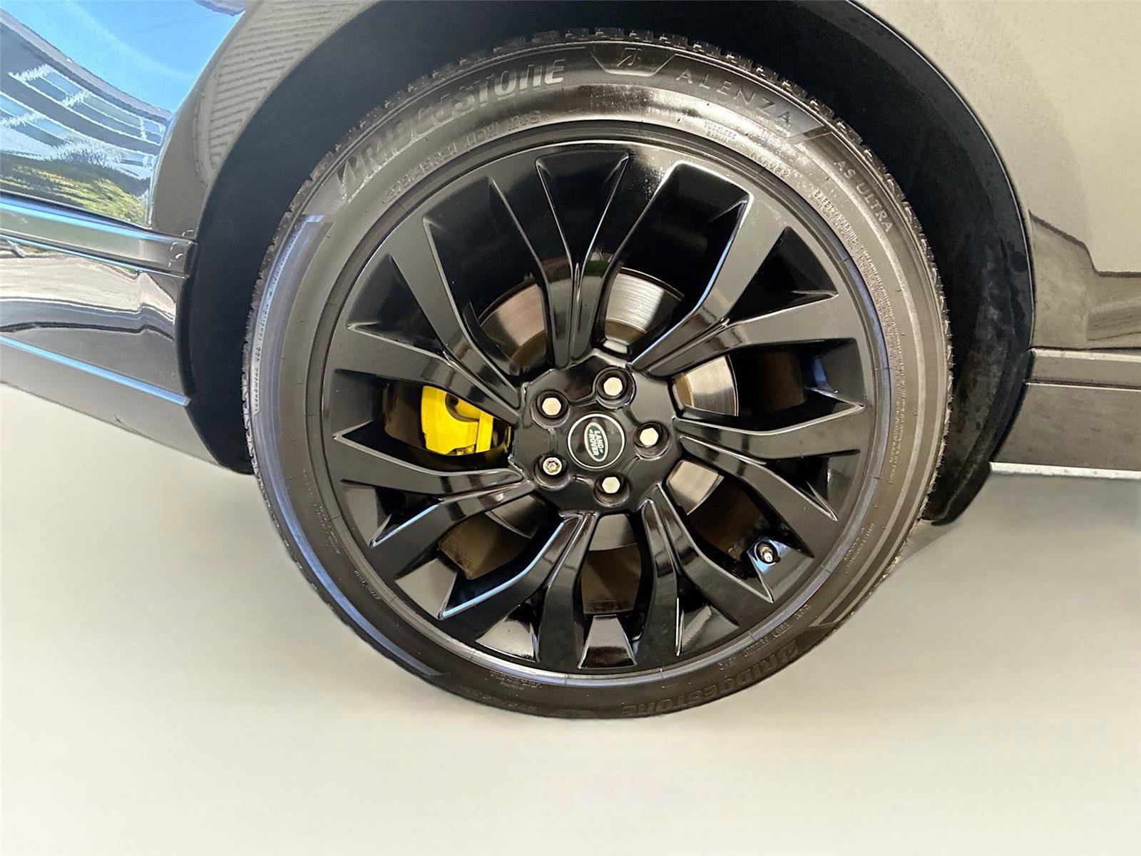 Used 2019 Land Rover Range Rover HSE image 17