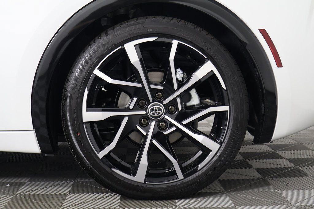 New 2026 Toyota Prius Plug-In Hybrid image 10