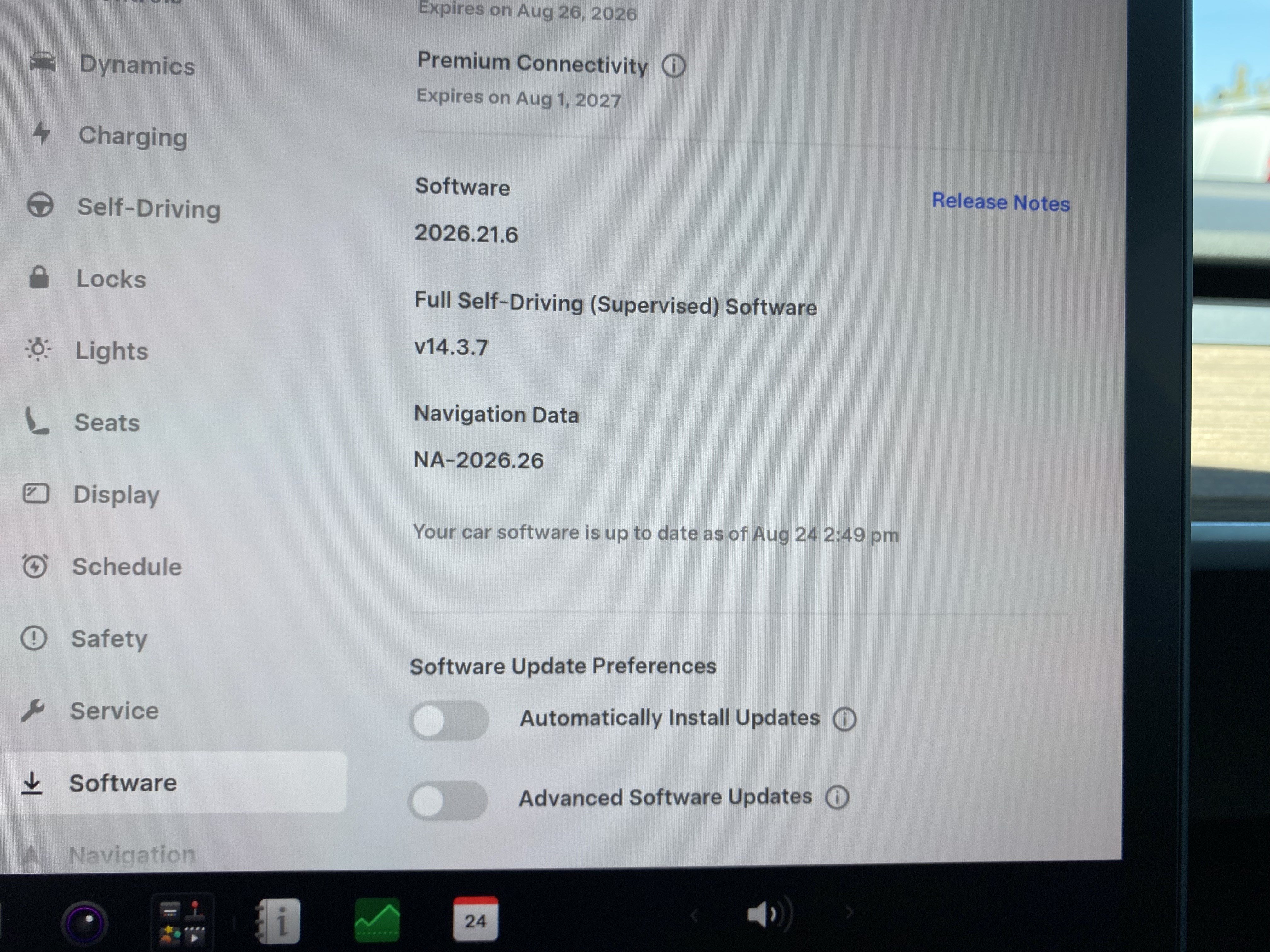 Used 2024 Tesla Model Y Long Range AWD/4WD image 26