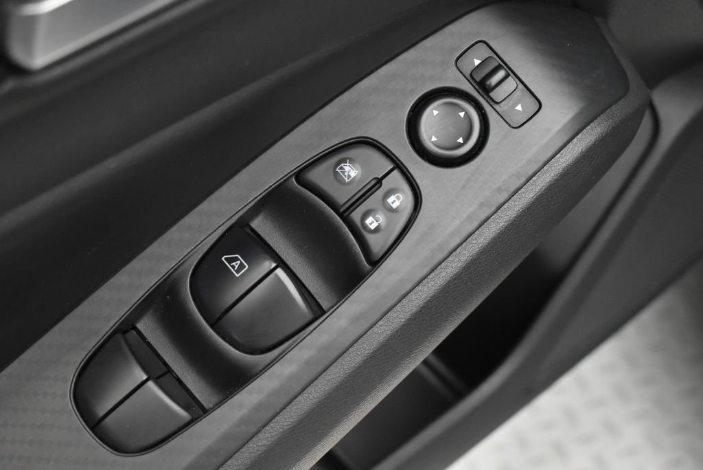 Used 2024 Nissan Altima 2.5 SV AWD/4WD image 13