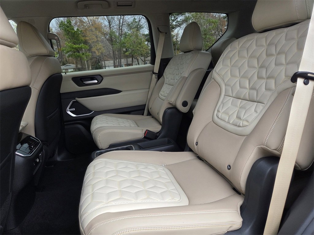 New 2026 Nissan Armada Platinum image 16