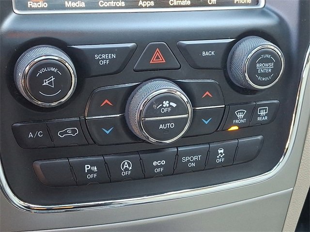 Used 2016 Jeep Grand Cherokee Limited w/ Luxury Group II image 16