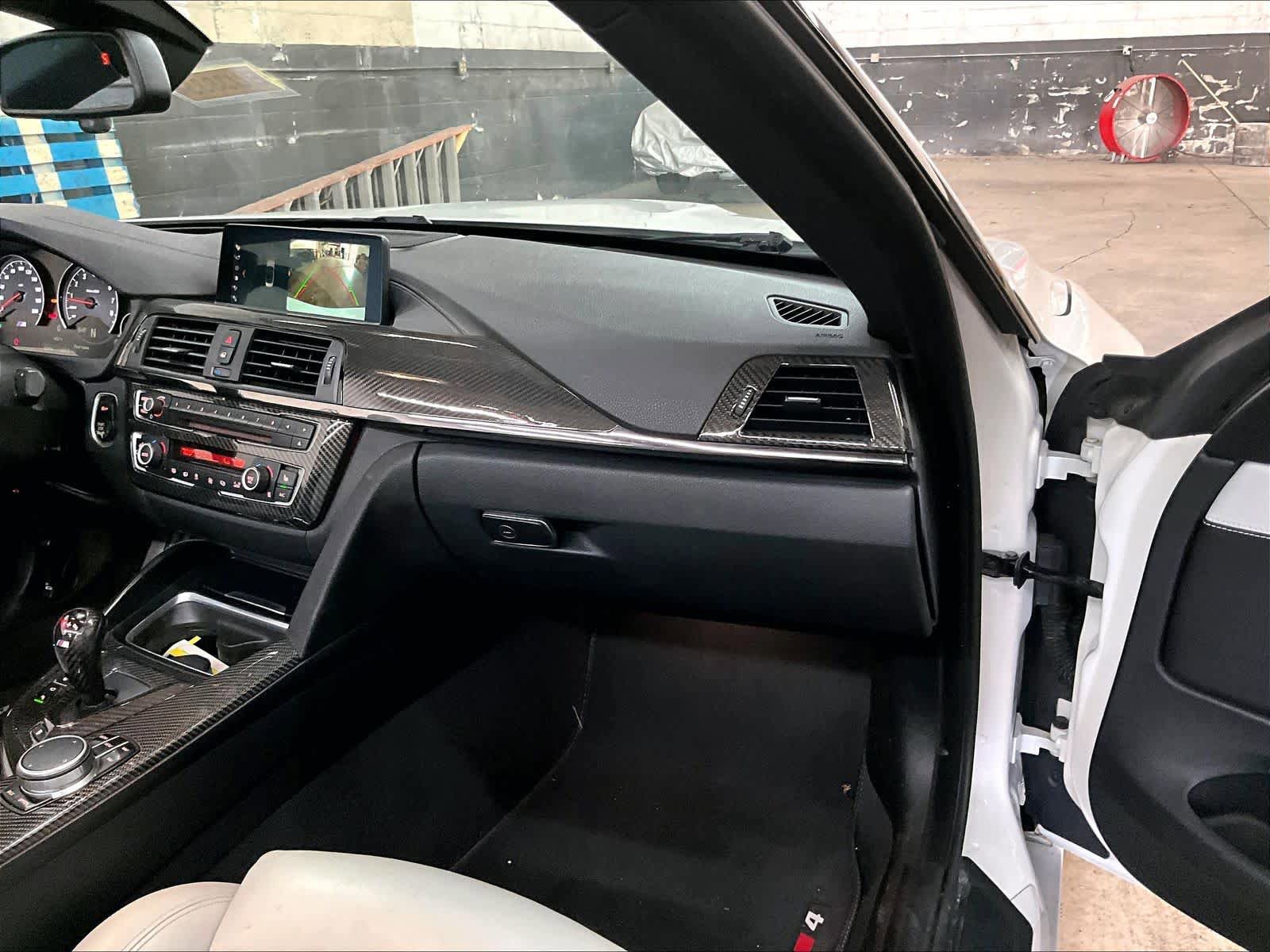 Used 2018 BMW M4 Convertible image 17