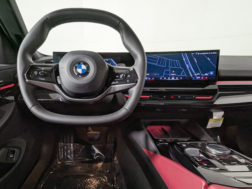 Used 2025 BMW 530i xDrive image 18