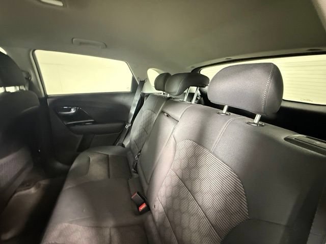 Used 2022 Kia Niro LXS FWD image 23