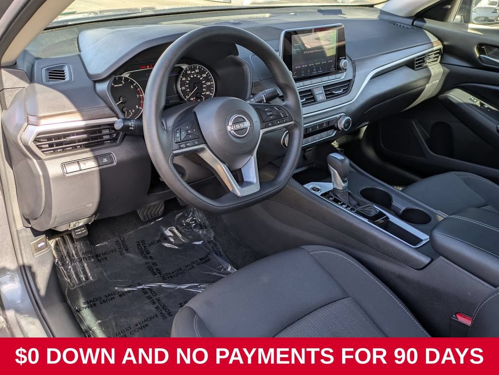 Used 2025 Nissan Altima 2.5 SV FWD image 14
