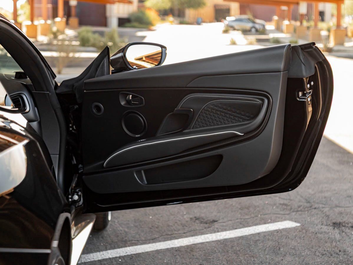 Used 2022 Aston Martin DBS Superleggera image 20