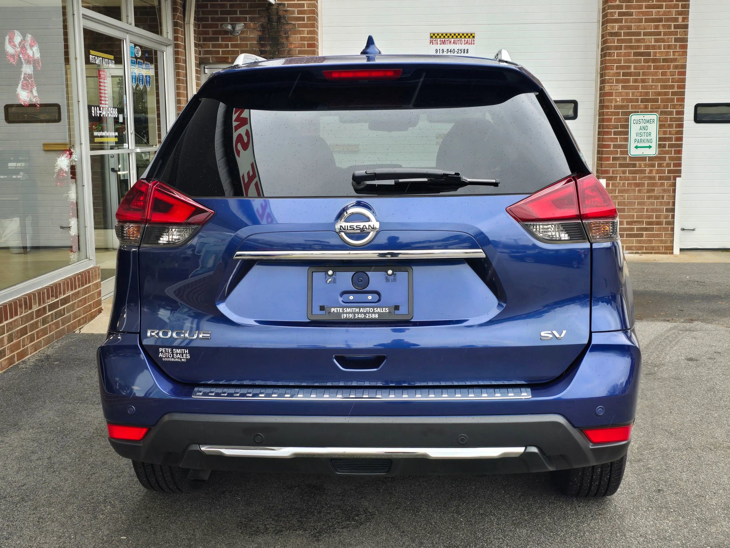 Used 2020 Nissan Rogue SV image 5