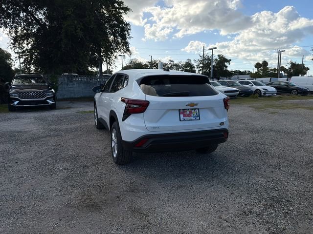 New 2026 Chevrolet Trax LS w/ Driver Confidence Package FWD image 9