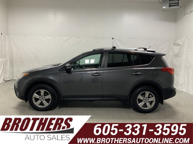 Used 2015 Toyota RAV4 XLE AWD/4WD image 1