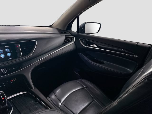 Used 2018 Buick Enclave Essence FWD image 24