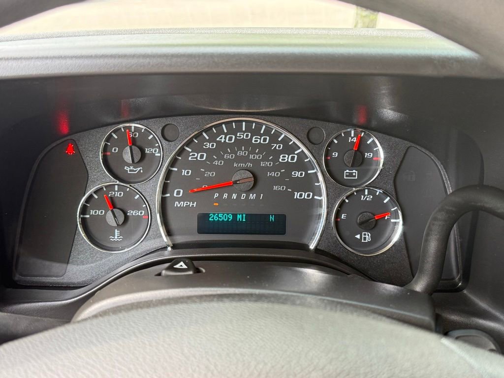 Used 2025 Chevrolet Express 2500 Extended w/ Driver Convenience Package RWD image 16