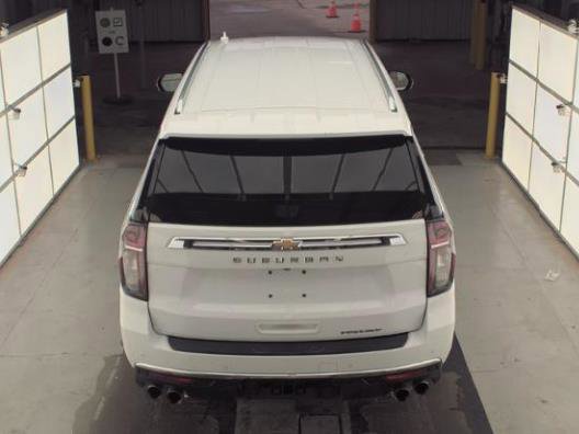 Used 2023 Chevrolet Suburban Premier image 4