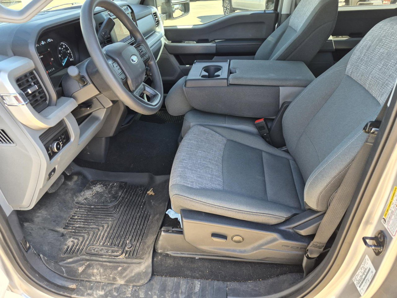 Used 2023 Ford F250 XLT image 13