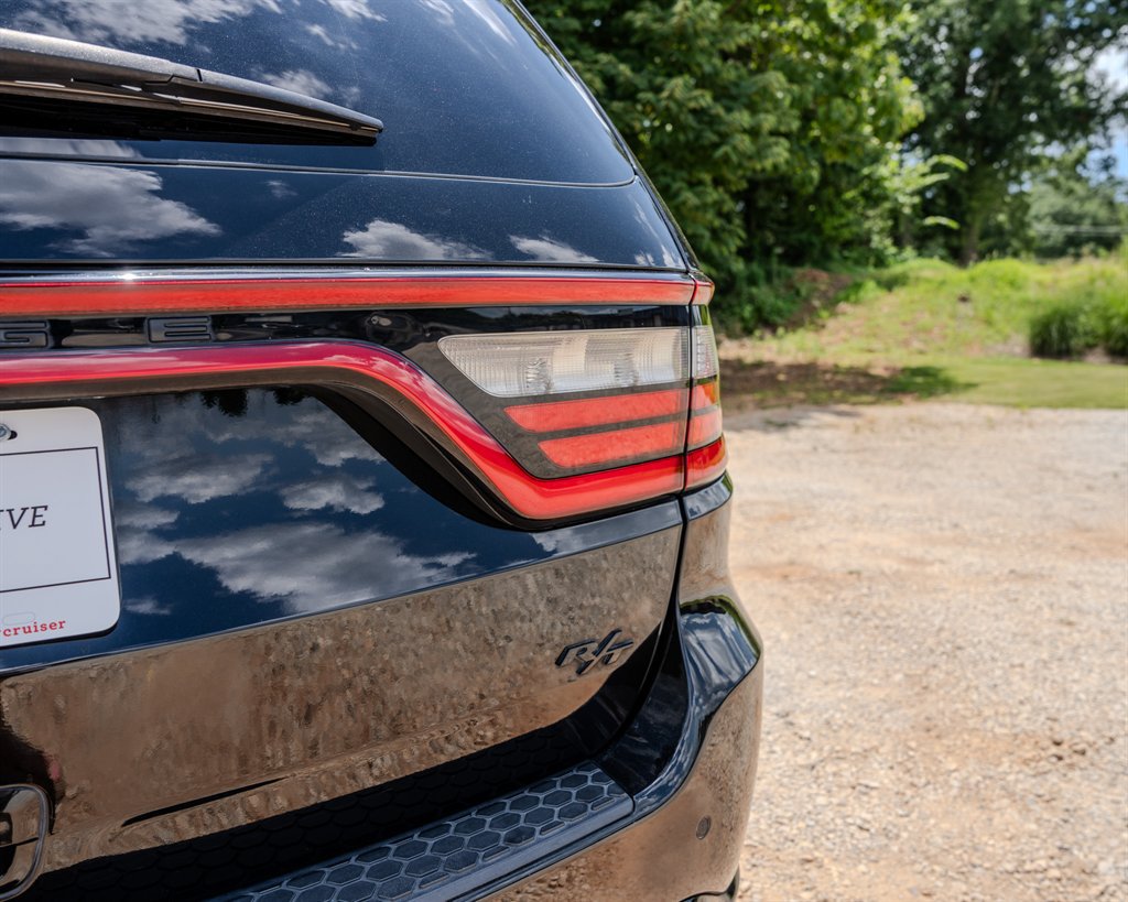 Used 2021 Dodge Durango R/T w/ Blacktop Package RWD image 11