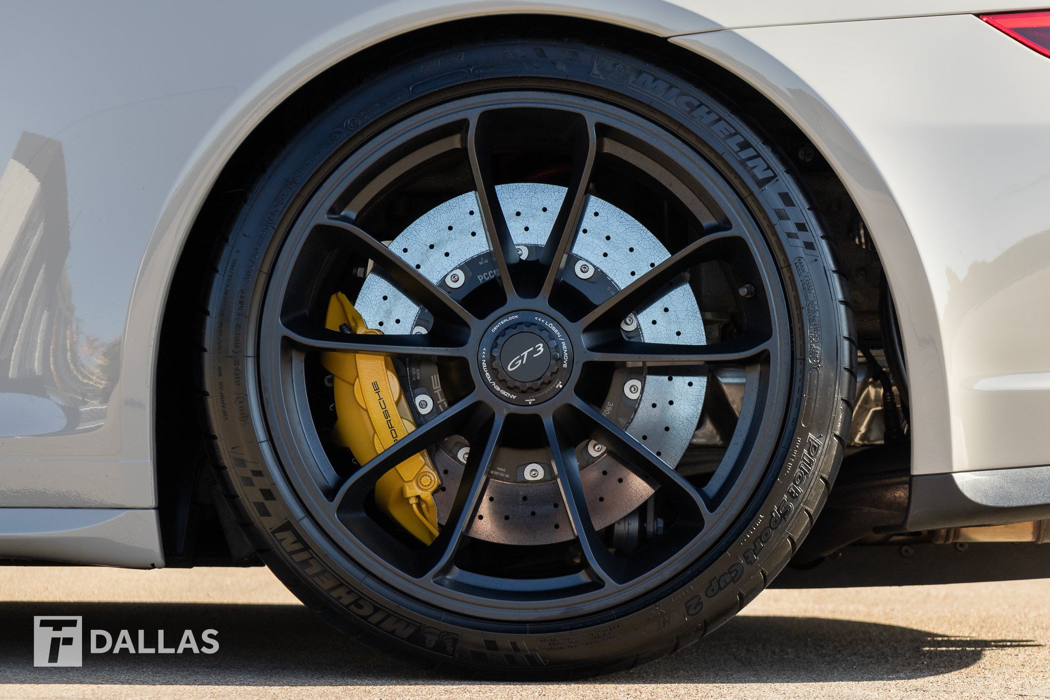 Used 2018 Porsche 911 GT3 RWD image 9