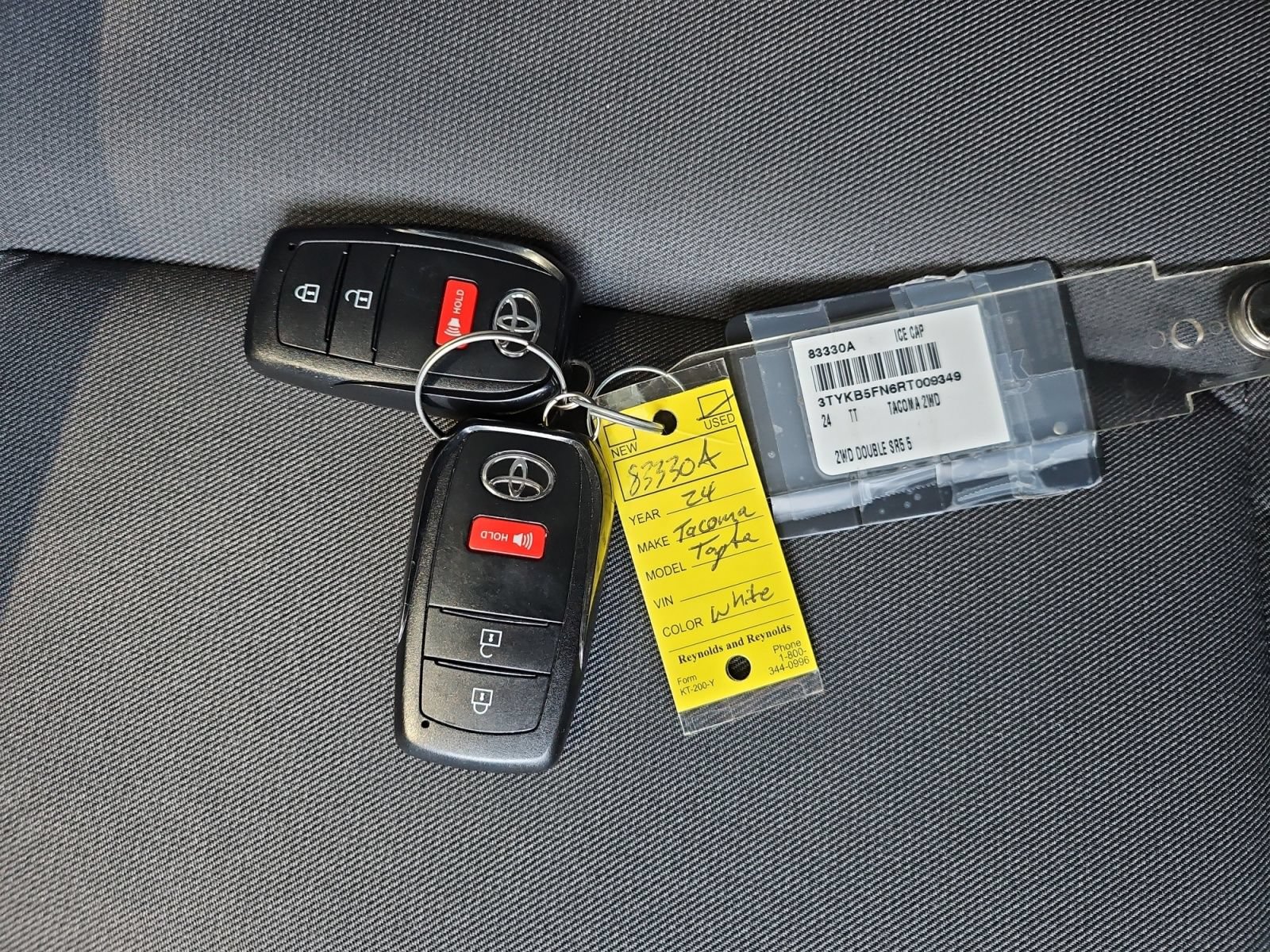 Used 2024 Toyota Tacoma SR5 w/ SR5 Upgrade Package RWD image 15