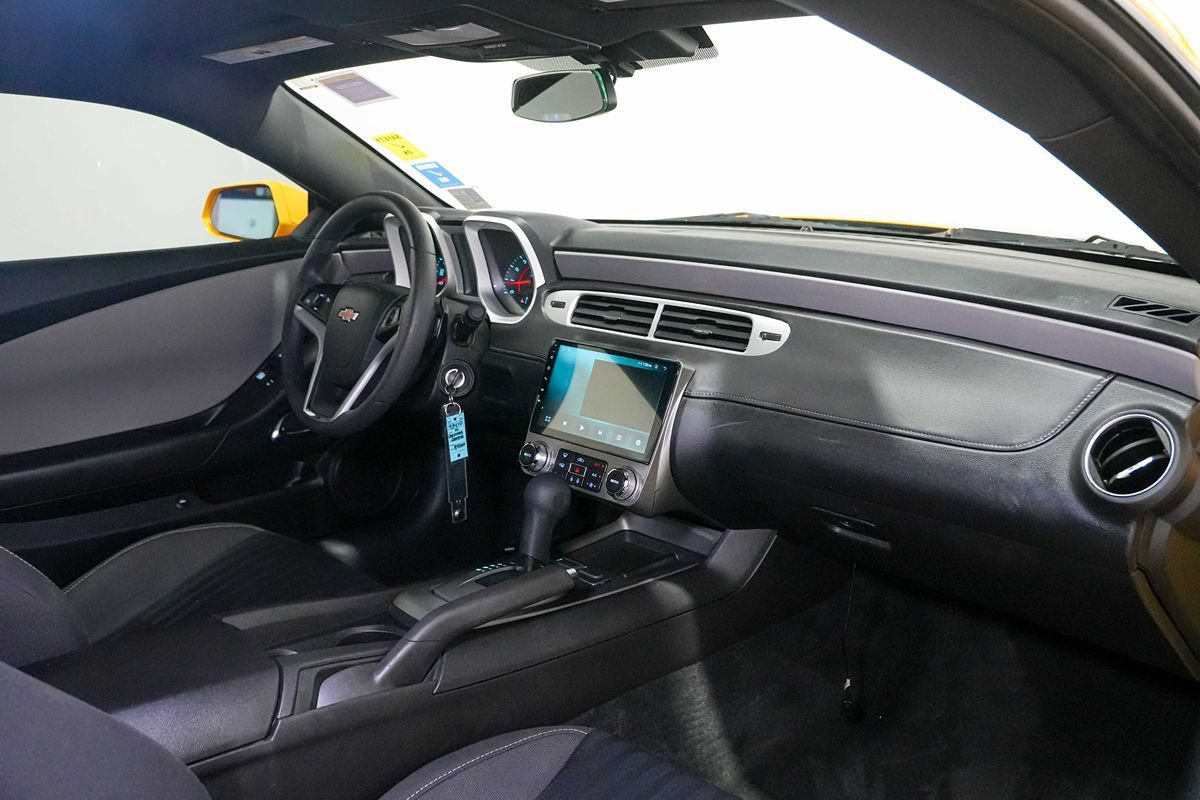 Used 2014 Chevrolet Camaro LS RWD image 17