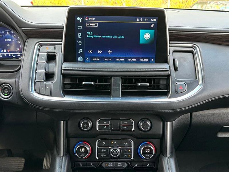 Used 2024 Chevrolet Suburban Z71 w/ Luxury Package image 27