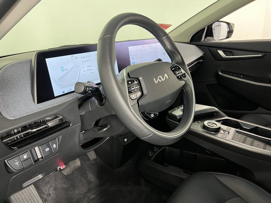 Used 2024 Kia EV6 Light image 22