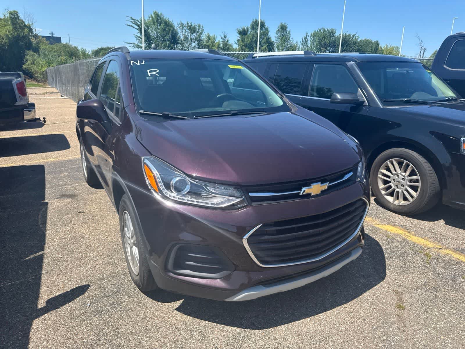 Used 2022 Chevrolet Trax LT w/ LT Convenience Package AWD/4WD image 5