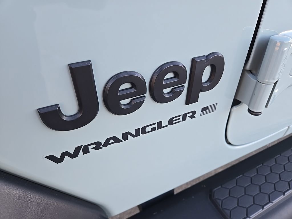 Used 2024 Jeep Wrangler Sport S image 17