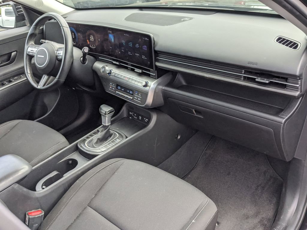 Used 2024 Hyundai Kona SEL image 13