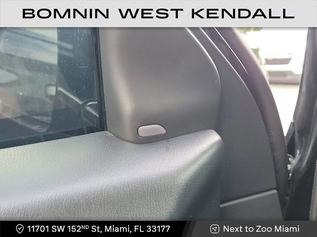 Used 2019 INFINITI QX60 Luxe w/ Essential Package image 29