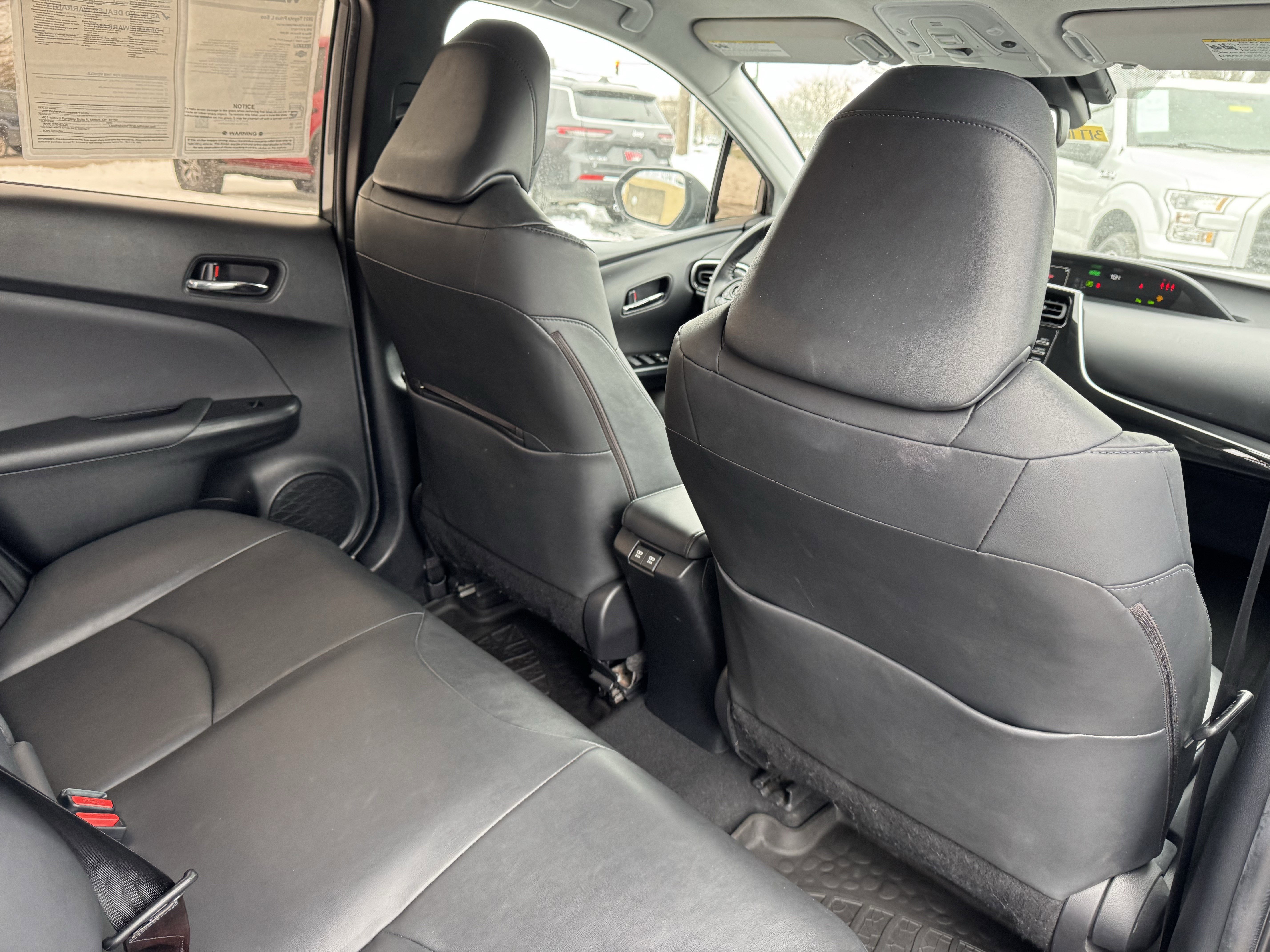 Used 2021 Toyota Prius L Eco image 36