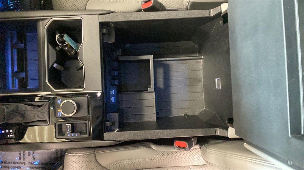 Used 2024 Toyota Tundra Limited w/ Power Package image 19