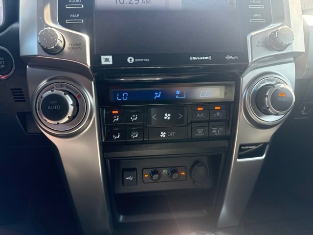 Used 2020 Toyota 4Runner Limited AWD/4WD image 32