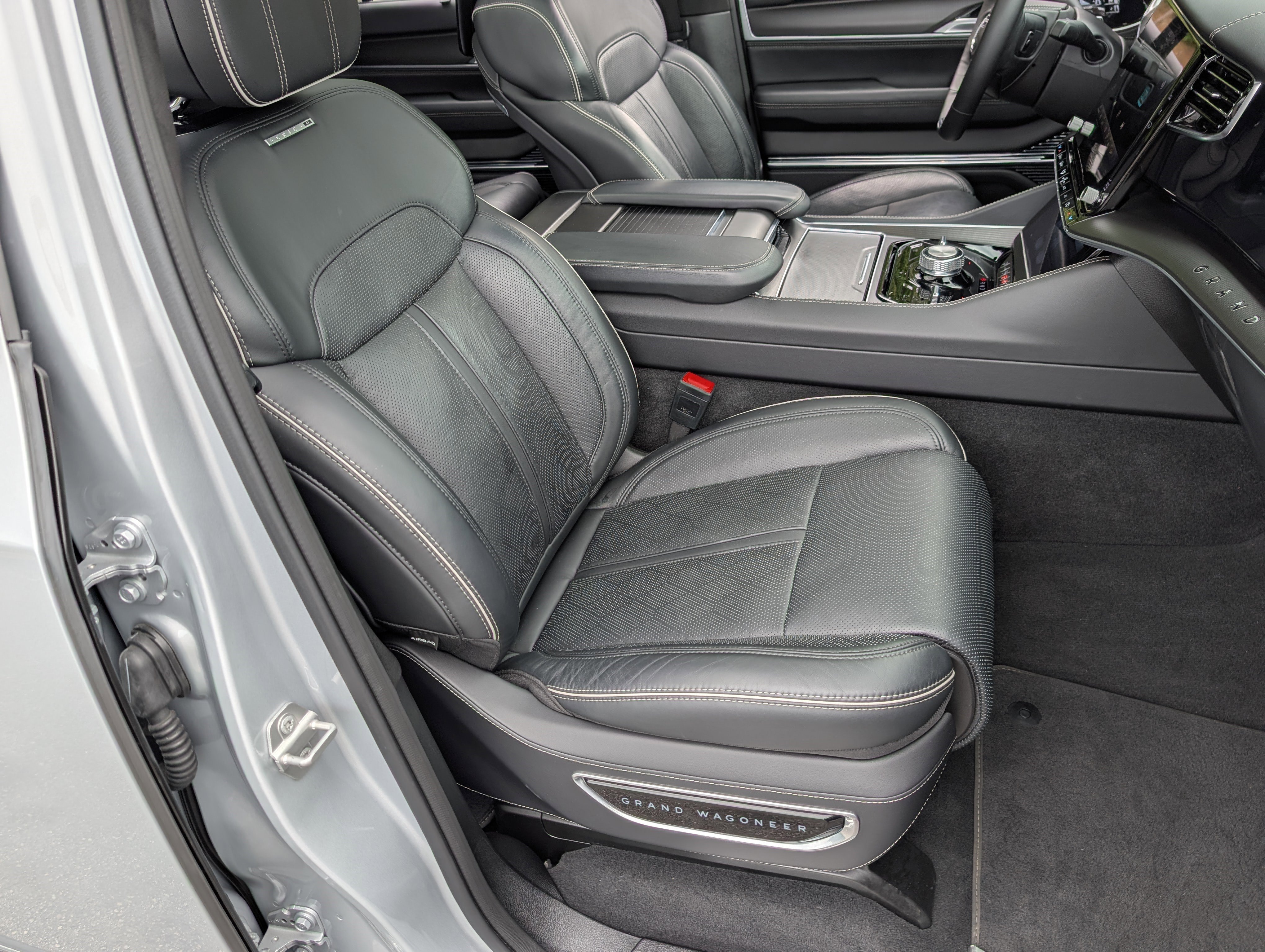 Used 2025 Jeep Grand Wagoneer Series II Obsidian w/ Quick Order Packagew 28T AWD/4WD image 22