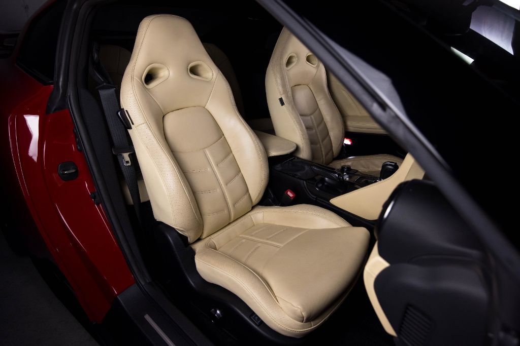 Used 2018 Nissan GT-R Premium AWD/4WD image 16