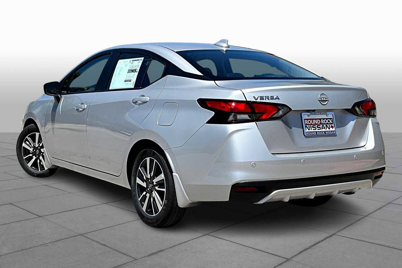 Used 2025 Nissan Versa SV w/ Trunk Package FWD image 7