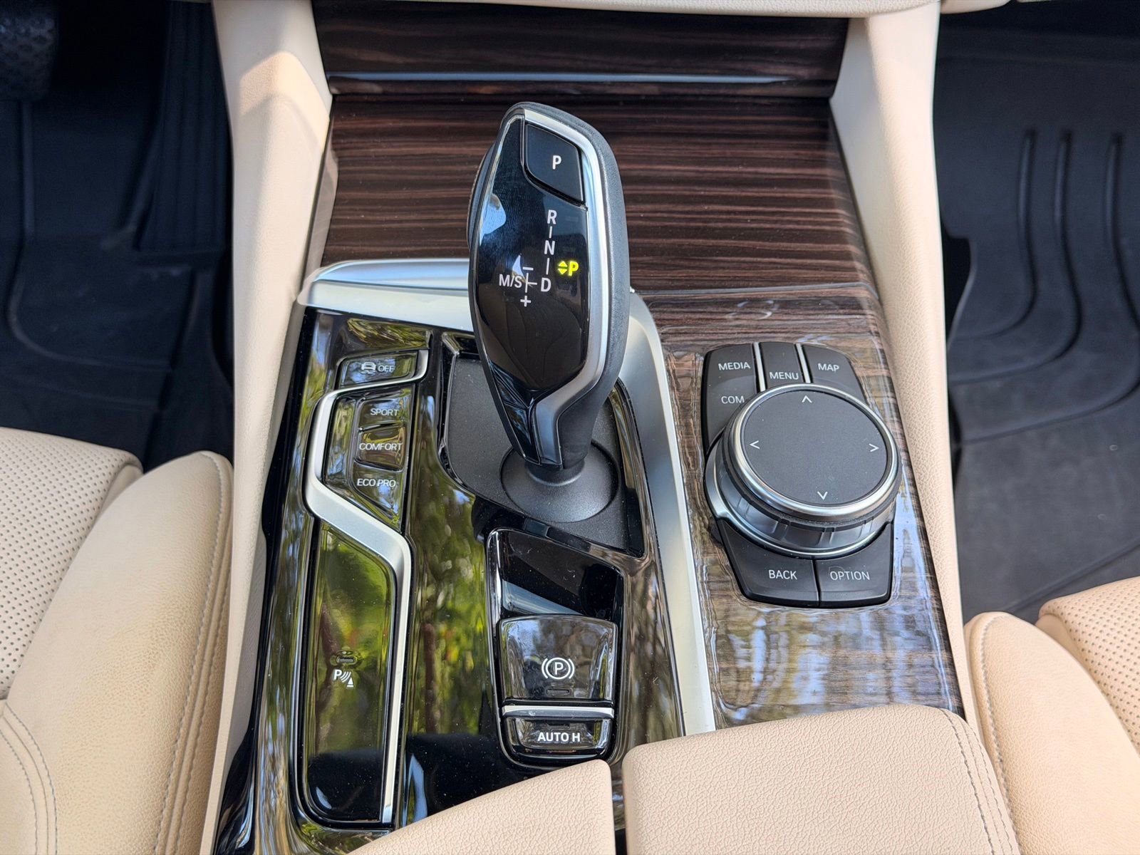 Certified 2023 BMW 540i w/ Premium Package RWD image 25
