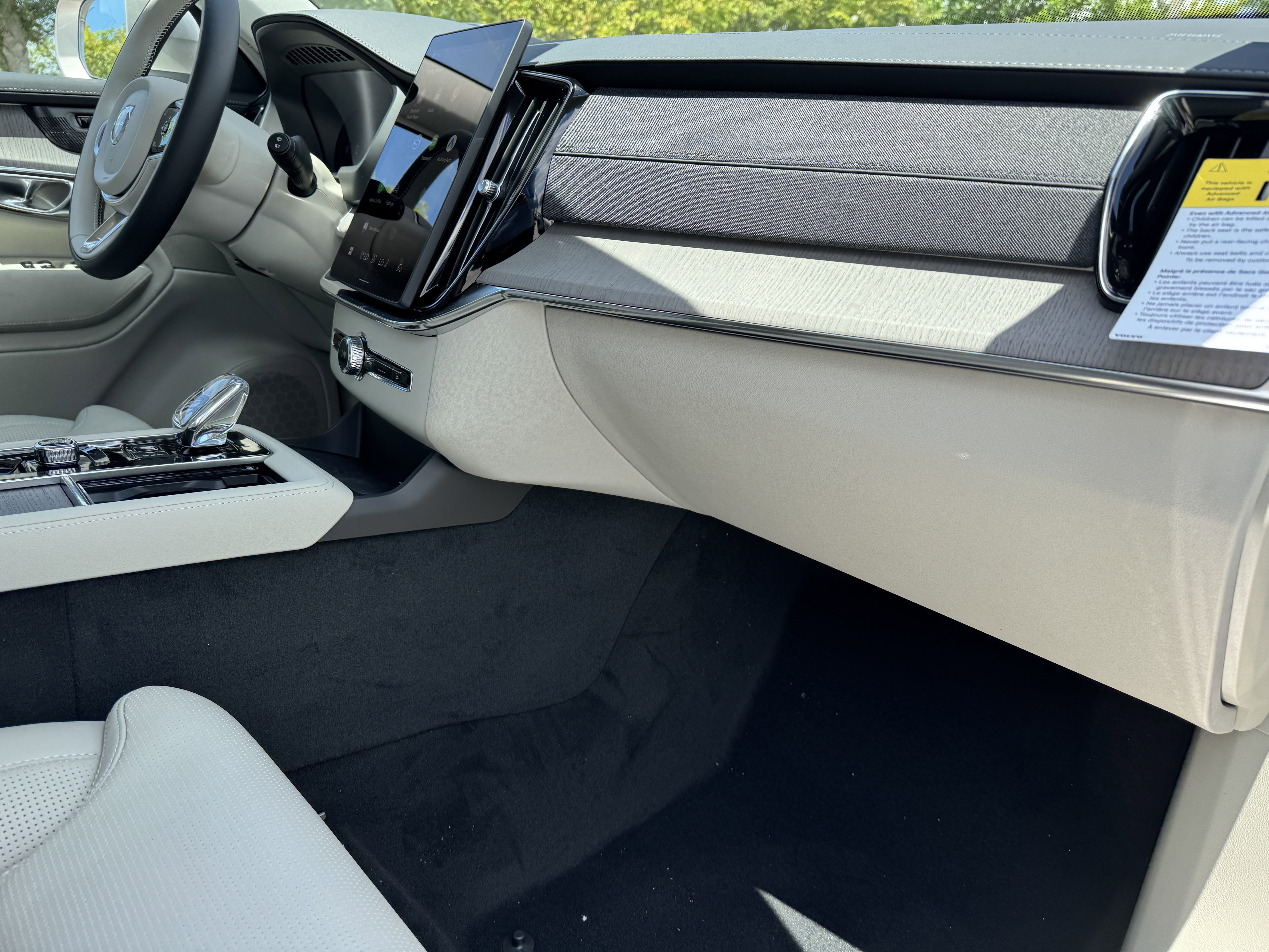 New 2026 Volvo XC90 B5 Ultra image 12